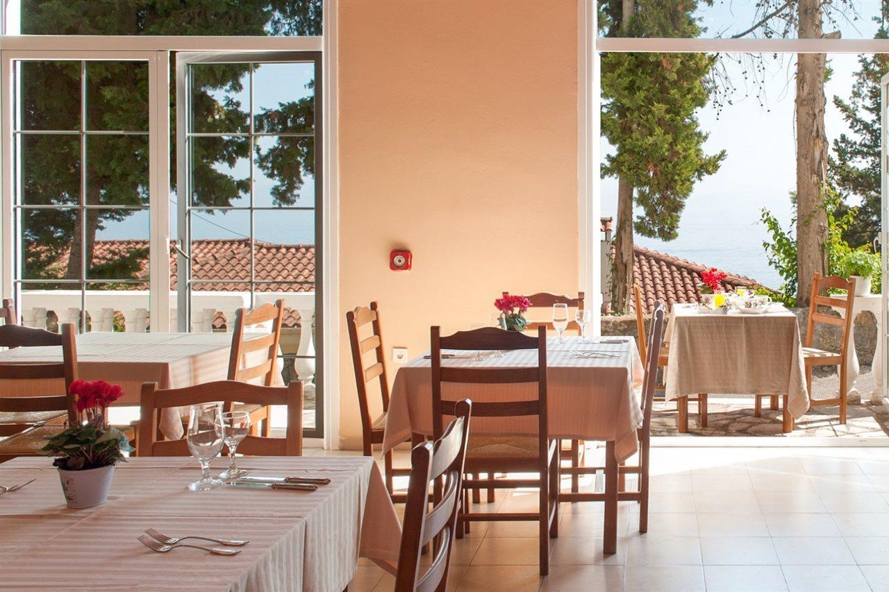 אגיוס יואניס פריסטרון Corfu Village (Adults Only) מראה חיצוני תמונה