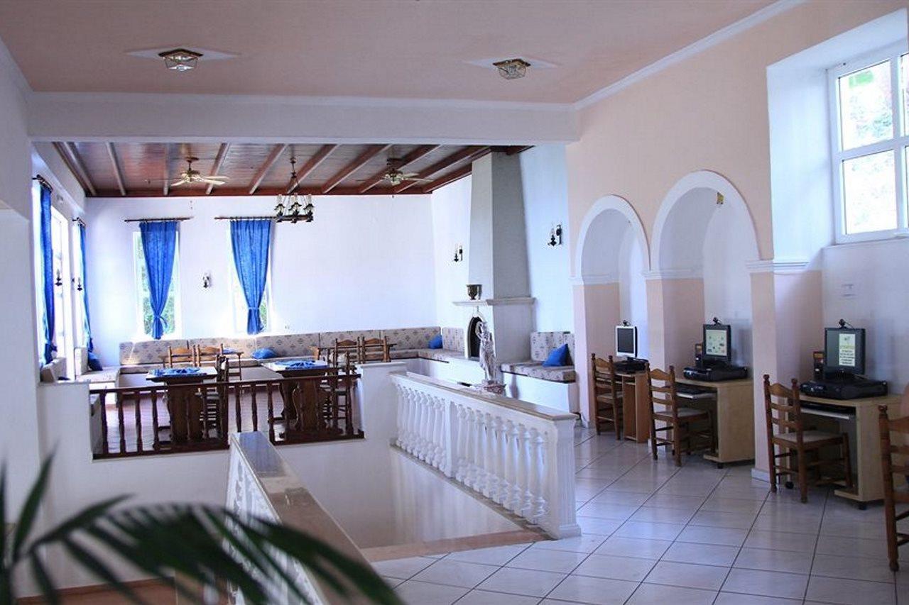 אגיוס יואניס פריסטרון Corfu Village (Adults Only) מראה חיצוני תמונה