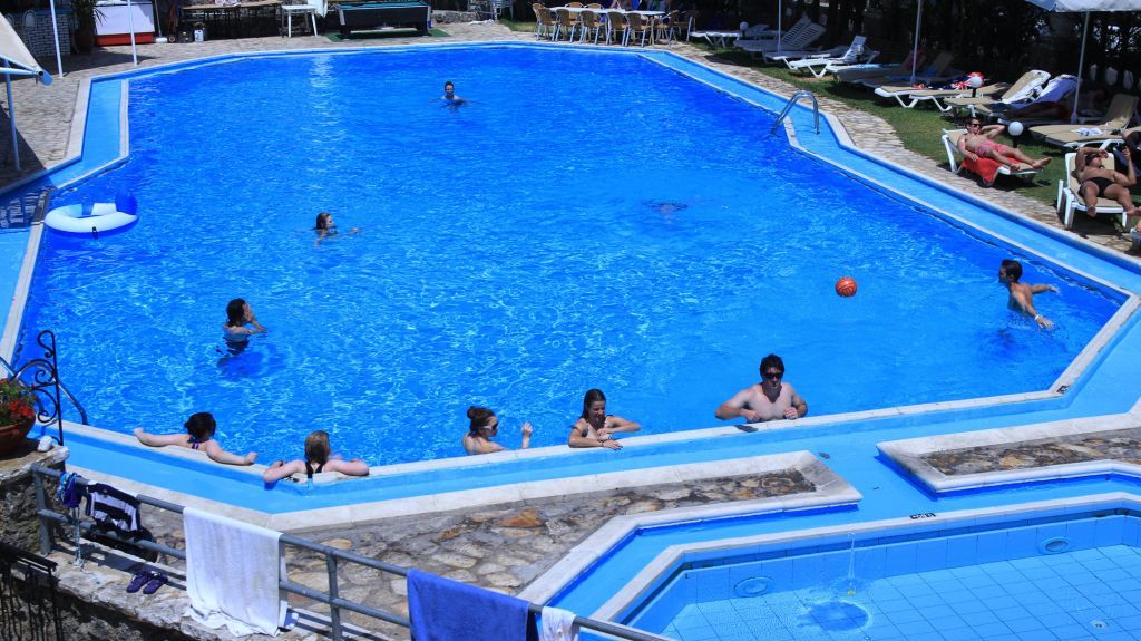 אגיוס יואניס פריסטרון Corfu Village (Adults Only) מראה חיצוני תמונה